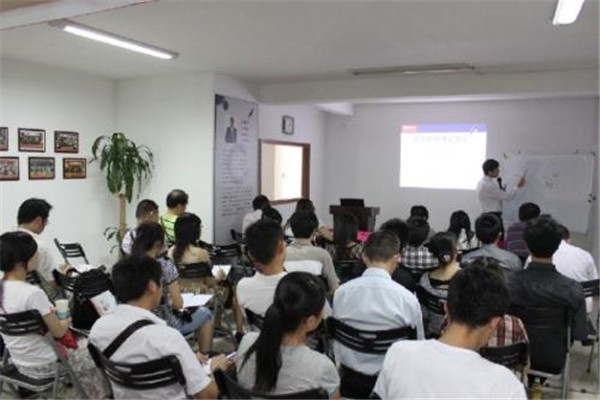 易學優教育 以專業教育信息咨詢助力學子成長